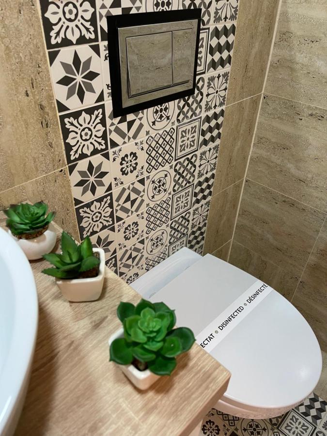 Relax Luxury Apartment Palace ブカレスト エクステリア 写真